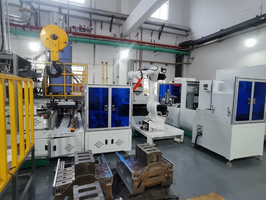 Automatische productie Gold Ingots Gold Bar gietmachine met robot